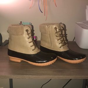 Black/Brown Duck Boots
